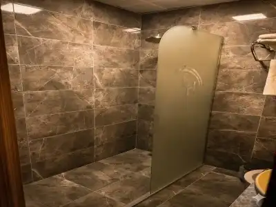 ankara efes otel banyo 800x600